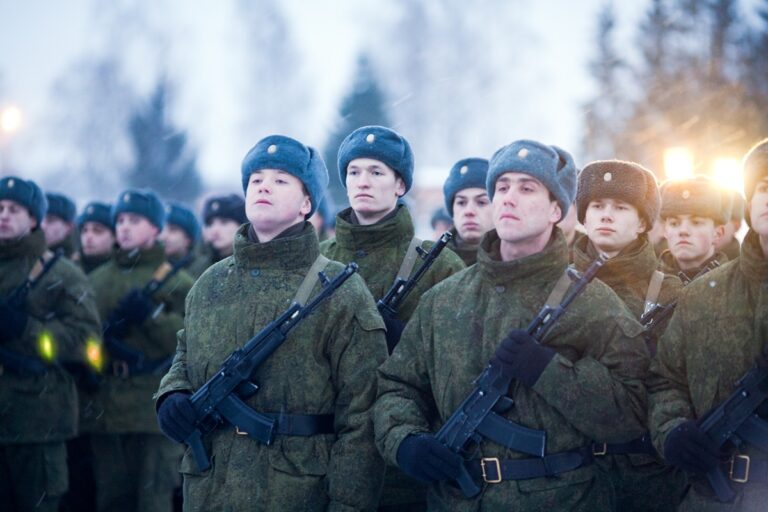 Новини світу - Росія готує ударне угруповання на кордоні з НАТО - ЗМІ