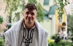Новини культури - Анатолій Анатоліч під під час війни виїхав закордон
