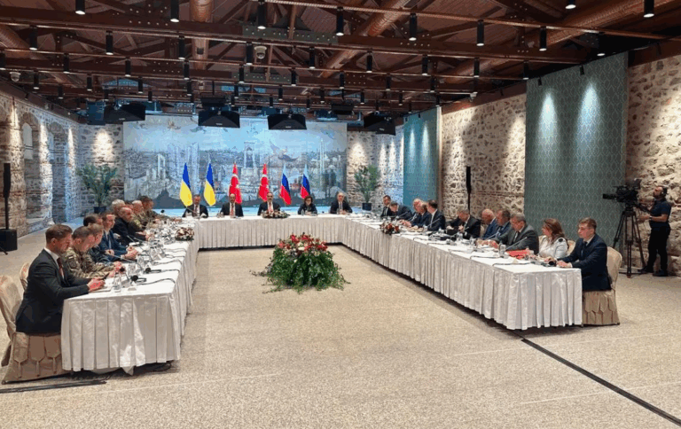 Новини України - Делегація України на перемовинах з РФ спілкується через перекладача - ЗМ