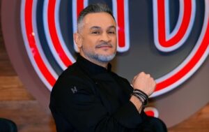 Новини культури - Ектор Хіменес-Браво пройшов військову підготовку