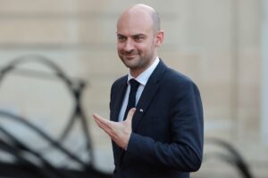 Новини світу - Франція обслуговуватиме Caesar в Україні коштом російських активів
