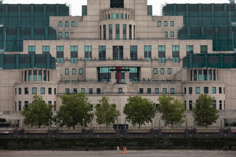 Новини світу - Головою британської розвідки MI6 вперше в історії стане жінка - ЗМІ