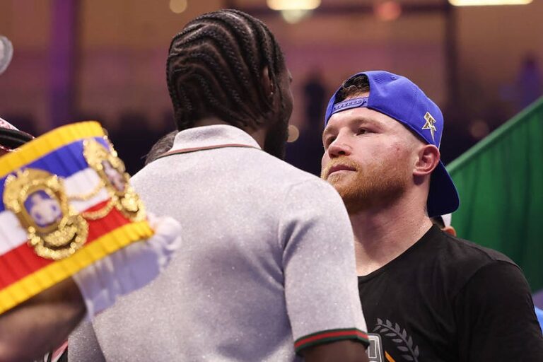 Новини спорту - Катмен Усика Расс Анбер розкритикував організацію бою Кроуфорда і Канело