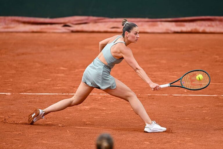 Новини спорту - Костюк не братиме участі у парному розряді Ролан Гаррос-2025