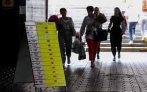Новини бізнесу - НБУ підняв офіційні курси долара і євро