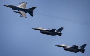 Новини світу - Польща підняла винищувачі через атаку по Україні