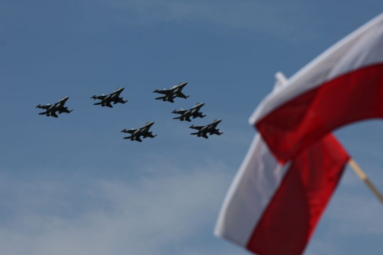Новини світу - Польща планує модернізувати всі свої літаки F-16