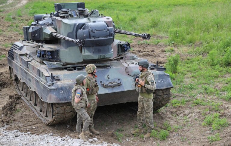 Новини України - ППО відбила атаку майже 130 "шахедів"