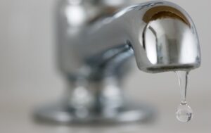Новини Києва - Стало відомо, чи вимикатимуть гарячу воду влітку в Києві