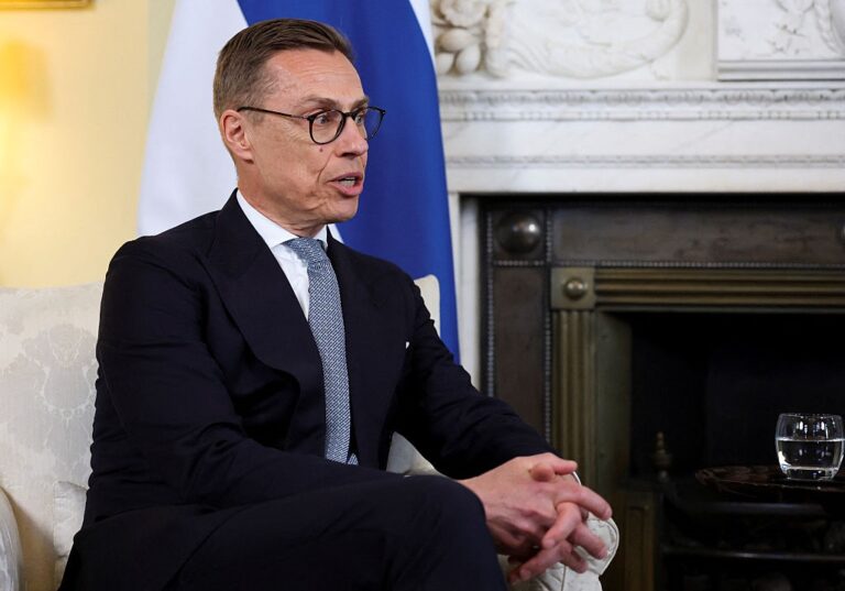 Новини світу - Стубб підтримав участь Зеленського у саміті НАТО