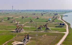 Новини бізнесу - Ціни на нафту знижуються на новинах зі США і Китаю