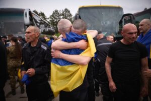 Новини України - З російського полону повернулись 303 військових
