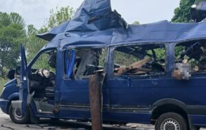 Новини України - Зеленський: В евакуаційній маршрутці вбито сім'ю