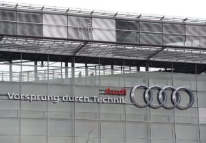 Авто новини - Audi офіційно відмовилася від планів випускати тільки електромобілі