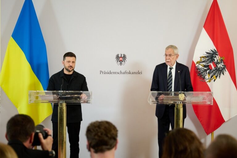 Новини світу - Австрія допоможе повернути викрадених Росією дітей