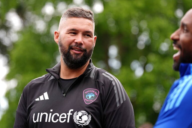 Новини спорту - Беллью припустив, у якому раунді Усик переламає хід бою з Дюбуа