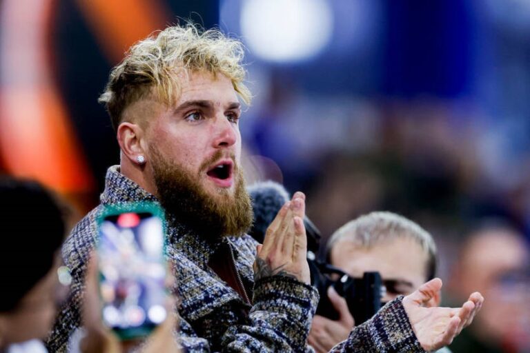 Новини спорту - Джейк Пол оригінально розпорядився гонораром за бій із легендою