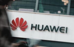 Авто новини - Huawei запатентувала твердотільну батарею нового покоління для електрокарів