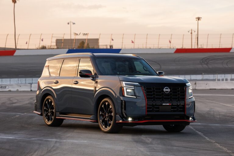 Авто новини - Nissan представила спортивну версію позашляховика Armada