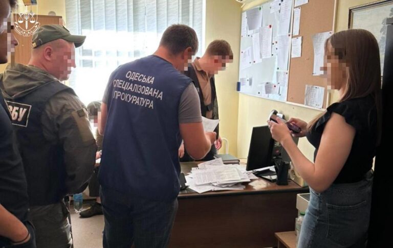 Новини України - Офіцери ЗСУ заробили мільйони на "мертвих душах"