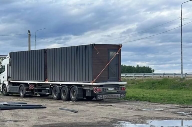Новини світу - Під Іркутськом утворились кілометрові черги з фур