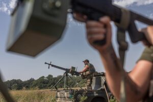 Новини України - ППО відбила атаку понад 100 російських дронів