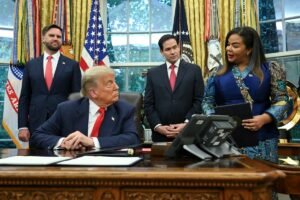 Новини світу - Руанда і Конго підписали мирну угоду, Трамп заявив про вигоду для США