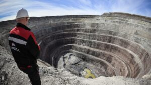 Новини бізнесу - Санкції змусять Росію купувати алмази у самої себе