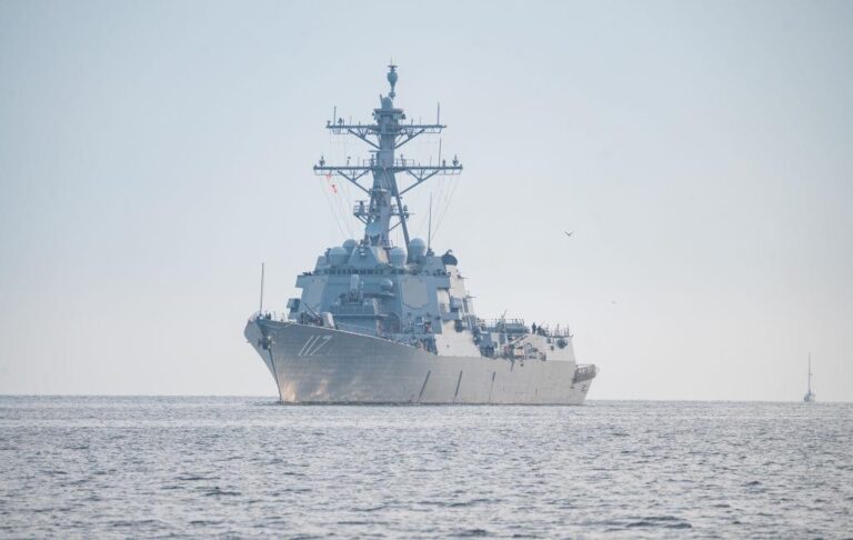 Новини світу - США збільшили угруповання есмінців у Середземномор'ї