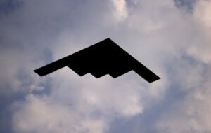 Новини світу - Трамп опублікував відео з піснею Бомбардуй Іран