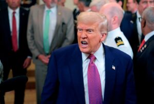 Новини світу - Трамп зробив Ірану останнє попередження