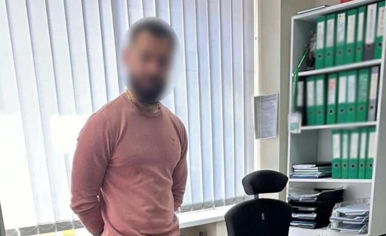 Новини Києва - У Києві працівник МВС торгував "красивими" автомобільними номерами