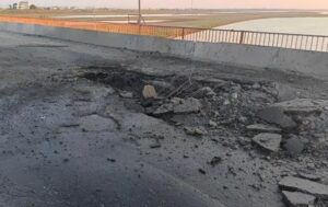 Новини України - У Криму повідомляють про пожежу поблизу Чонгарського мосту
