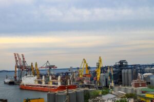 Новини бізнесу - Українські морпорти обробили 40 млн тонн вантажів з початку року