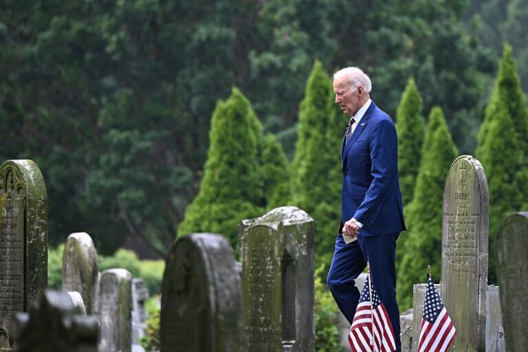 Новини світу - В США розслідують законність помилувань Байдена