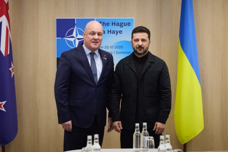 Новини України - Зеленський обговорив з прем’єром Нової Зеландії боротьбу з "шахедами"