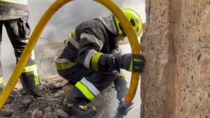 У Києві триває ліквідація наслідків російських ударів