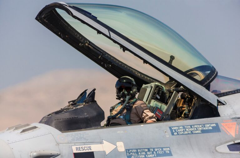 Новини світу - Чехія підготує вісім українських пілотів F-16