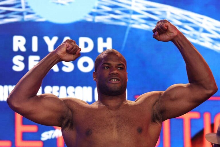 Новини спорту - Дюбуа поділився, що змінилося в ньому з моменту першого поєдинку з Усиком