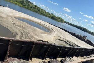 Новини України - Екошкода на 6 млн: на Київщині викрили незаконний видобуток піску з Десни