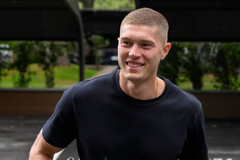 Новини спорту - Керманич Роми: Довбик пропустив спаринг лише через утому