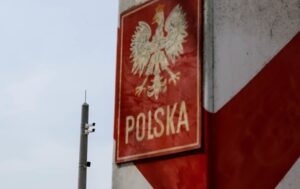 Новини світу - На кордоні Польщі та Білорусі мігрант напав на прикордонника