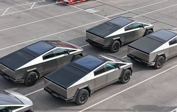 Авто новини - Продажі Tesla Cybertruck впали до п'яти тисяч за квартал