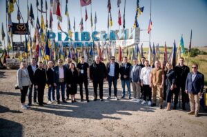 Новини України - Сибіга з послами відвідав передові позиції ЗСУ