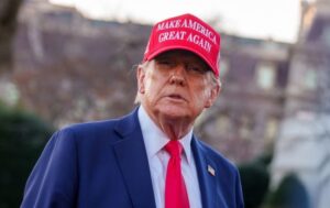 Новини світу - Трамп: Я допомагаю Україні. Я дуже сильно їй допомагаю