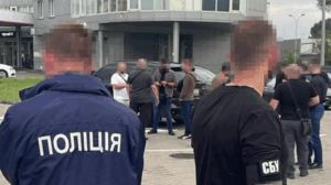 Новини Києва - У Києві правохоронці перевіряють офіси, авто і документи громадян