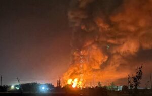 Новини світу - У РФ після удару БПЛА палає нафтобаза – соцмережі