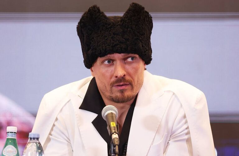 Новини спорту - Усик обрав невибагливий образ для виходу на ринг