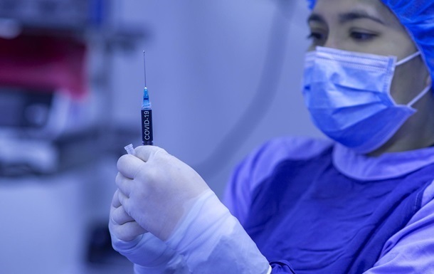 Новини світу - Вчені підрахували, скільки життів врятували вакцини проти COVID-19