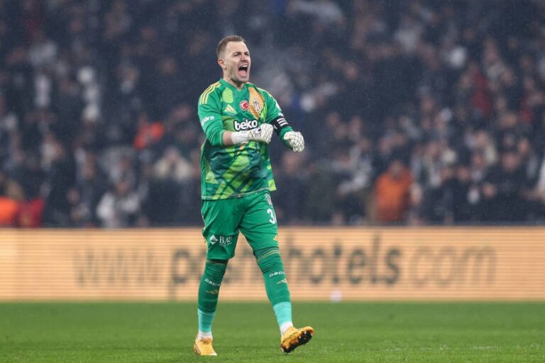 Новини спорту - Воротар Бешикташа зухвало пообіцяв "вибити" Шахтар з Ліги Європи